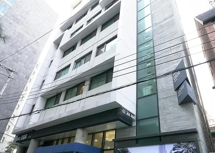 Dada Gyeongbokgung Hotel 2*