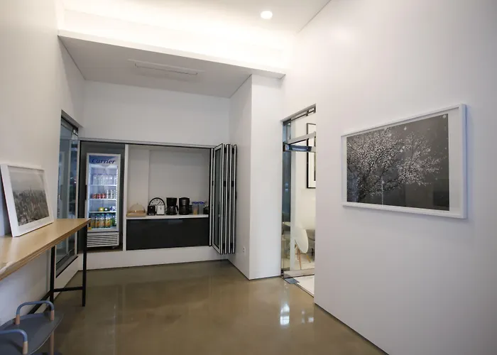 Dada Gyeongbokgung 2*
